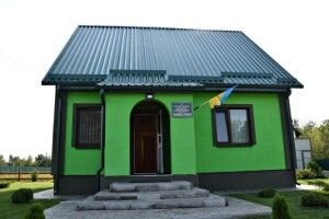 На Волині збудували нове приміщення лісництва з гаражем на пасікою