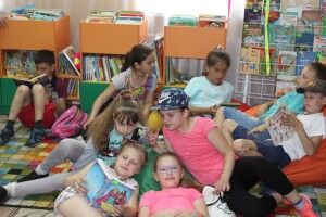 У Луцьку маленькі волиняни вичали в бібліотеці «хвостату мову» (фото)