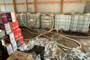 У Києві виявили підпільний цех із 50 тоннами нелегального спирту