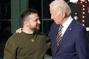 Володимир Зеленський: «путін аплодуватиме стоячи, якщо Байден проігнорує Саміт миру»