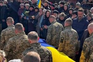 Загинув в бою за Україну: На Львівщині попрощалися з Героєм (Фото)