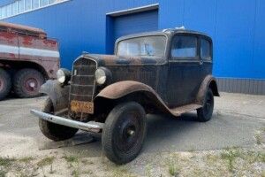 Німецький трофей ще на ходу: в сараї знайшли автомобіль часів Другої світової 