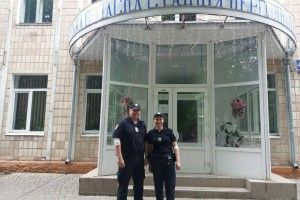 Патрульні здали кров дітям, які обгоріли в пожежі