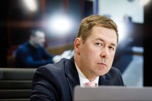 Адвокат Порошенка звернеться до ВРП через можливий тиск на суддів у його справі