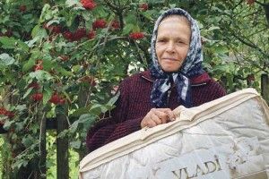 Ковдра «по блату» від «Волині-нової» – колишній листоноші