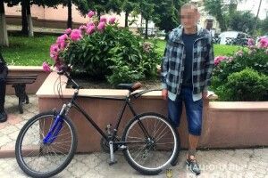 Відомий рівненський рецидивіст приробив ноги чужому роверу (фото)