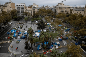 Поліція завадила каталонським сепаратистам заблокувати залізничну станцію у Барселоні