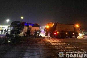 На Волині на міжнародній трасі аварія за участі рейсового автобуса