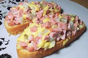 ЗРАНКУ — ДО СНІДАНКУ