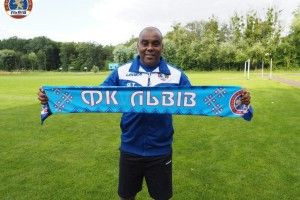 ФК «Львів», який поцупив у «Вереса» прописку в Прем'єр-лізі, заманив до себе тренера-бразильця