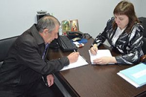 ЗА ДОПОМОГОЮ — У ГРОМАДСЬКУ ПРИЙМАЛЬНЮ НАРДЕПА*