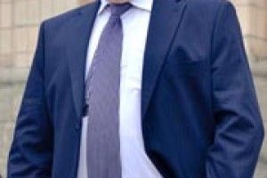 Сергій КОВАЛЬЧУК:  «ЖОДНИХ КОНТРАКТІВ ІЗ БУДЬ-ЯКОЮ ПОЛІТИЧНОЮ СИЛОЮ НЕ ПІДПИСУВАВ»*