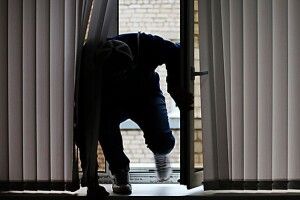 У Луцькому районі поліція розслідує обставини розбійного нападу
