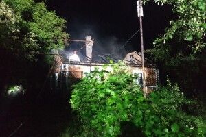 У Корецькому районі вночі горіла хата