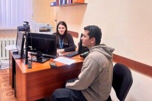 Військовий з Колумбії отримав посвідку на постійне проживання на Волині