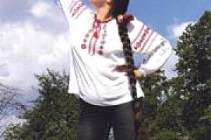 ФОТО НА КОНКУРС: тільки ти роби, як вчила мати — не відрізуй пишної коси...