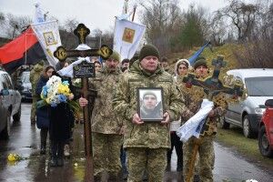 На Волині попрощались із загиблим Захисником Віктором Вороняком