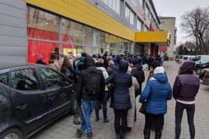  «Чорна п'ятниця» у Луцьку стартувала ранковими чергами