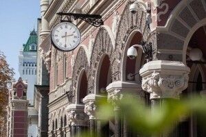 НБУ різко збільшив купівлю валюти