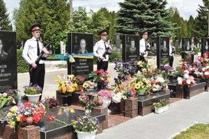 Уже двісті волинян захистили своїм життям Україну…