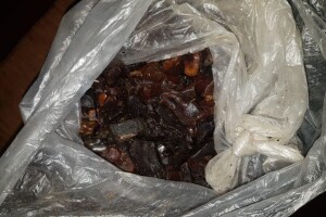 Двоє волинян попалися з бурштином в автомобілях