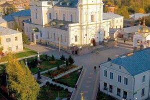 У Луцькому соборі вербу освячуватимуть протягом трьох днів