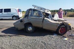 ВАЗ зім’яло, як бляшанку: на Волині у смертельній аварії загинув чоловік (Фото)