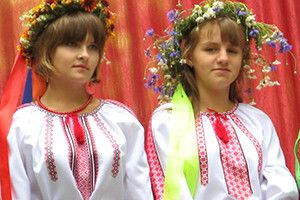 ФОТО НА КОНКУРС: доношу вінок до весілля...