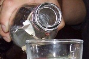 У Рокинях під час п’янки односелець побив товариша по чарці 