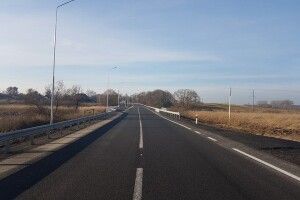 На трасі Луцьк – Володимир-Волинський легковик влетів у відбійник (Фото)