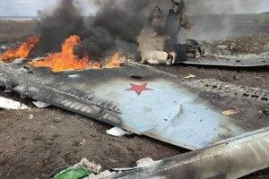 «Горить, бл**ть»: ЗСУ збили ворожий винищувач-бомбардувальник Су-34 на Харківщині (Відео)