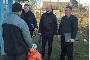 На Камінь-Каширщині перевірили, як живуть неблагополучні сім’ї