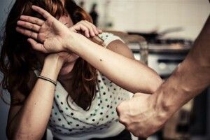 Суд оголосив вирок за побиття колишньої дружини