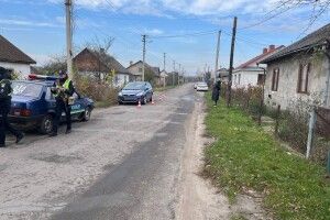 У Костополі пішохідка перебігала дорогу та потрапила під колеса авто 