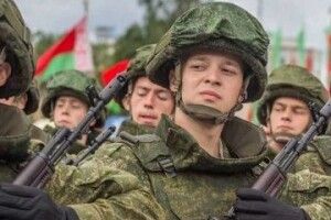 «Скоро час картоплю садити, залишайтеся вдома», – Погуляйко до білорусів