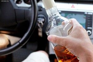 А ВОНО, а ВОНО... й далі їздить нашими дорогами: протягом року на водія Renault Megane склали 54 протоколи за керування транспортним засобом у стані сп'яніння