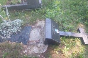 На Волині вандали зруйнували пам'ятники