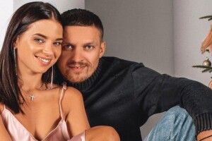 Дружина Усика розповіла, чому він не відповідав на питання «Чий Крим?»