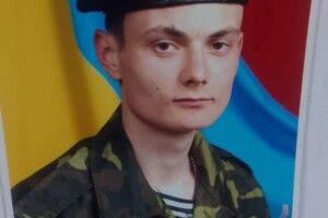 Маневиччина прощається з воїном Едуардом Драчевим