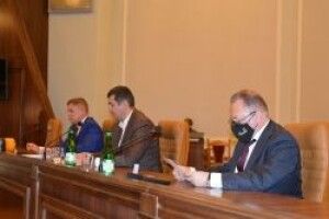 Як волинські депутати розділили постійні комісії облради