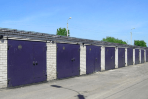 У Луцьку з гаража викрали автомобіль