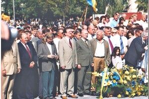 А бронзу для найвищого пам’ятника в світі Тарасу Шевченку везли у Ковель аж із Бахмута!