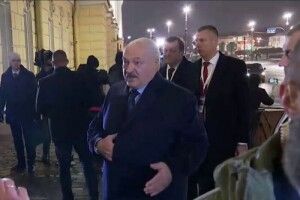 Лукашенко почав погрожувати Україні через відмову вести переговори з РФ (Відео)