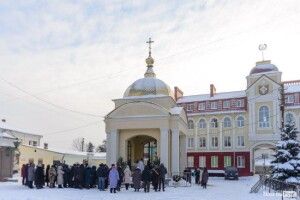 У луцькому соборі почали освячувати воду