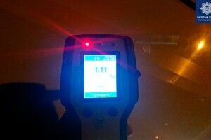 Небайдужий чоловік повідомив луцьким патрульним про підозрілу поведінку водія