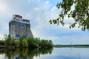 росія обстрілює центр Дніпра
