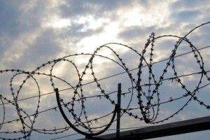 На Волині чоловік намагався перекинути дріжджі в колонію