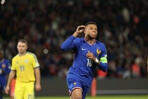 Збірної України вистачило лише на перший тайм, а далі «бобік здох» – розгром 0:4 