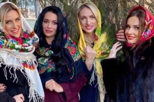 Рівнянки в хустках підкорили мережу і встановили рекорд України