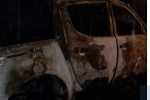 У Рівненському районі селянину спалили іномарку